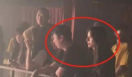 抖音03小网红吃瓜,揭秘娱乐圈幕后真相！”