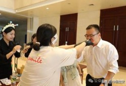 围观集体吃瓜,一场集体吃瓜盛宴的狂欢