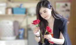 张天天聊天吃瓜