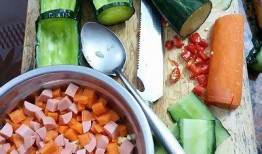 瓜友们吃午饭,瓜友们的美味午餐时光